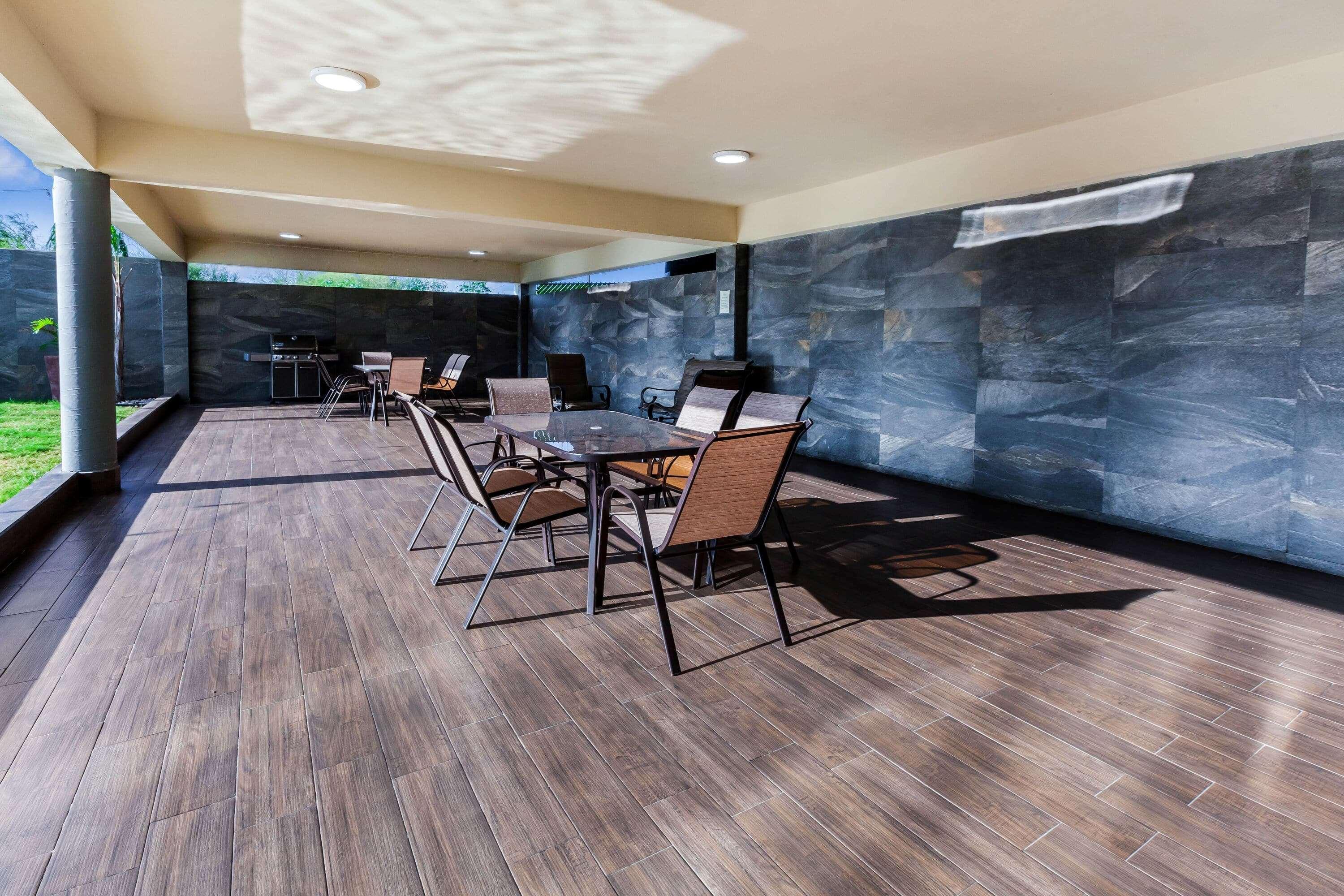 Chn Hotel Monterrey Aeropuerto, Trademark By Wyndham Apodaca Eksteriør billede
