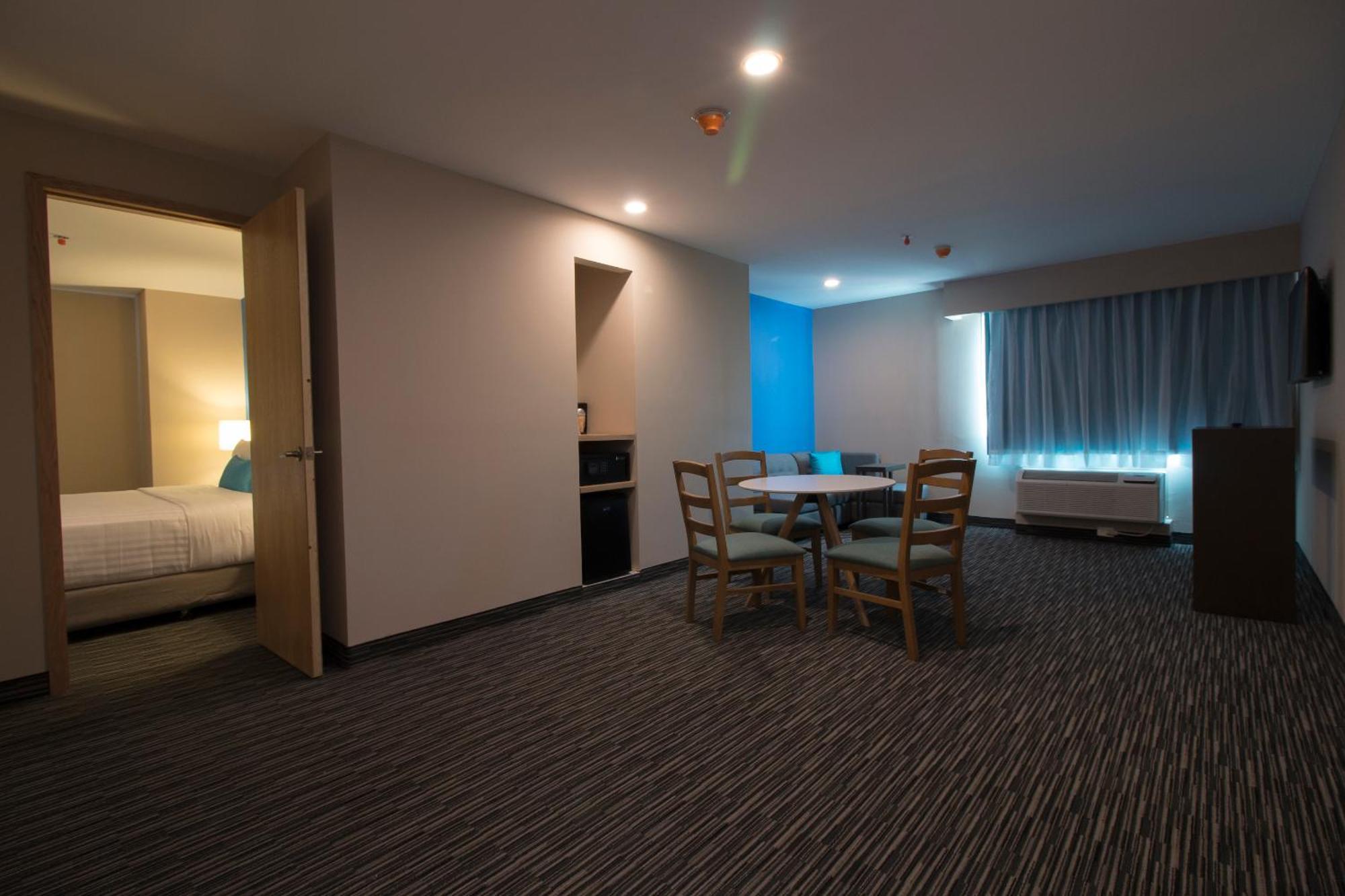 Chn Hotel Monterrey Aeropuerto, Trademark By Wyndham Apodaca Eksteriør billede
