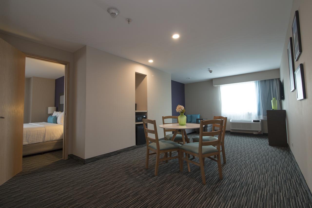 Chn Hotel Monterrey Aeropuerto, Trademark By Wyndham Apodaca Eksteriør billede